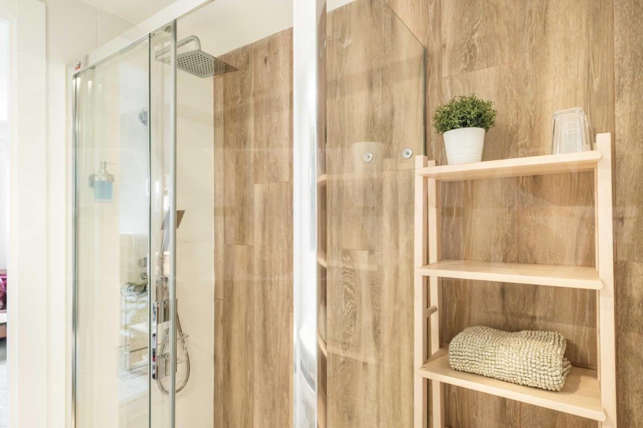 Apartament Spacious Next To Plaza De La Merced By Rems