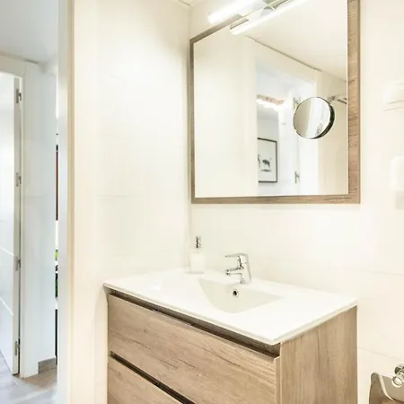 Spacious Apartment Next To Plaza De La Merced By Rems Malaga Exterior photo